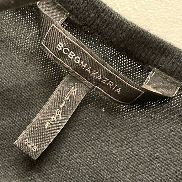 BCBGMAXAZRIA Wool Cashmere Double V-Neck Dolman Sleeve Cropped Sweater Black XXS - Picture 9 of 9